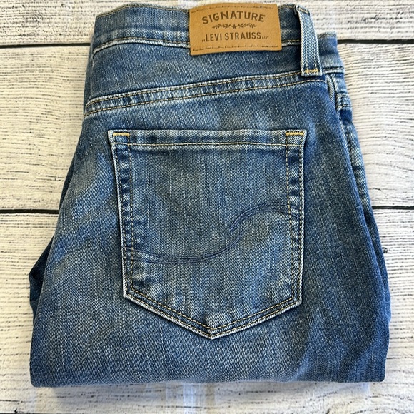 Girls Signature Levi's Strauss High Rise Super Skinny - Sz 16 - NWT! - Picture 12 of 16